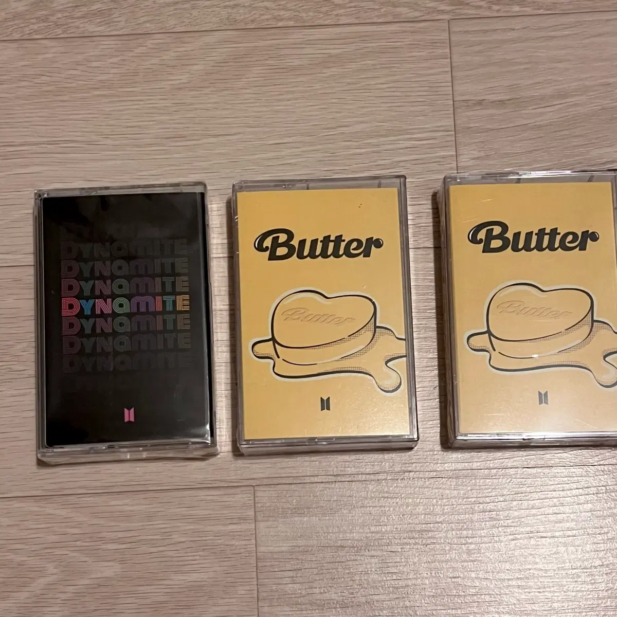[미개봉] BTS카세트테이프 (Dynamite1 + Butter 2) 3개판매합니다