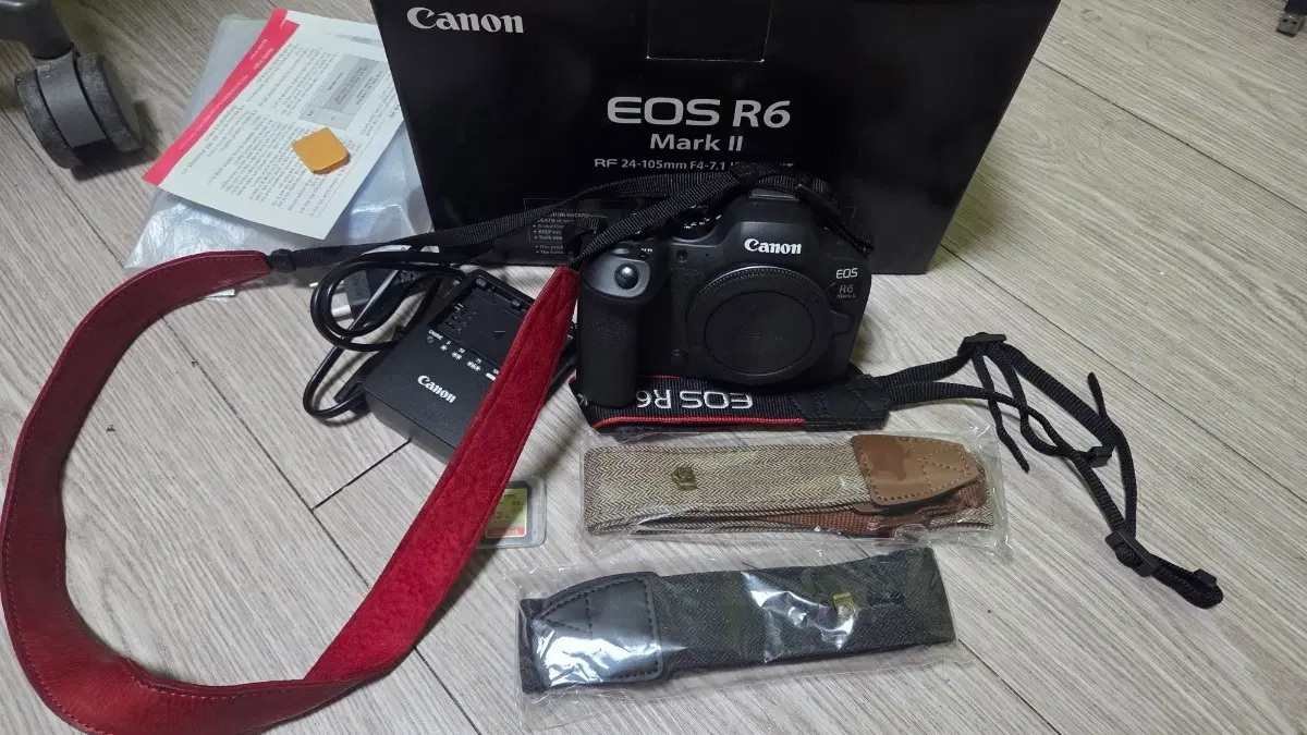 캐논 EOS R6 Mark II 카메라 + 24-105 USM + 50 F1.8