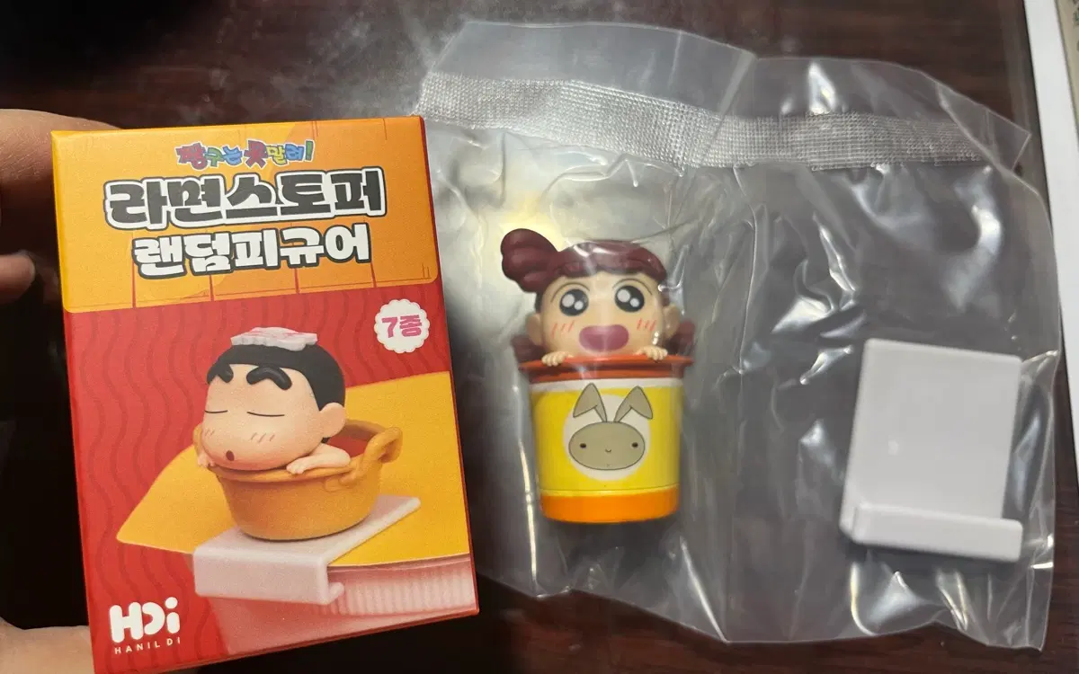 짱구는 못말려 라면스토퍼 랜덤 피규어 유리 미개봉