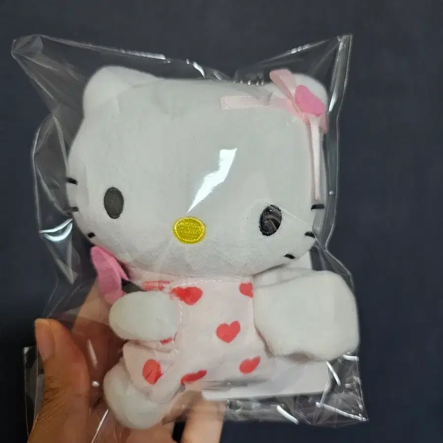 헬로키티 인형 핑크 하트 무늬 천사 키링