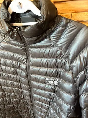 MOUNTAIN HARD WEAR 다운 마운틴 하드웨어