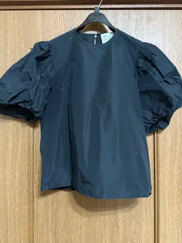 새상품 올드맨즈 테일러 블라우스