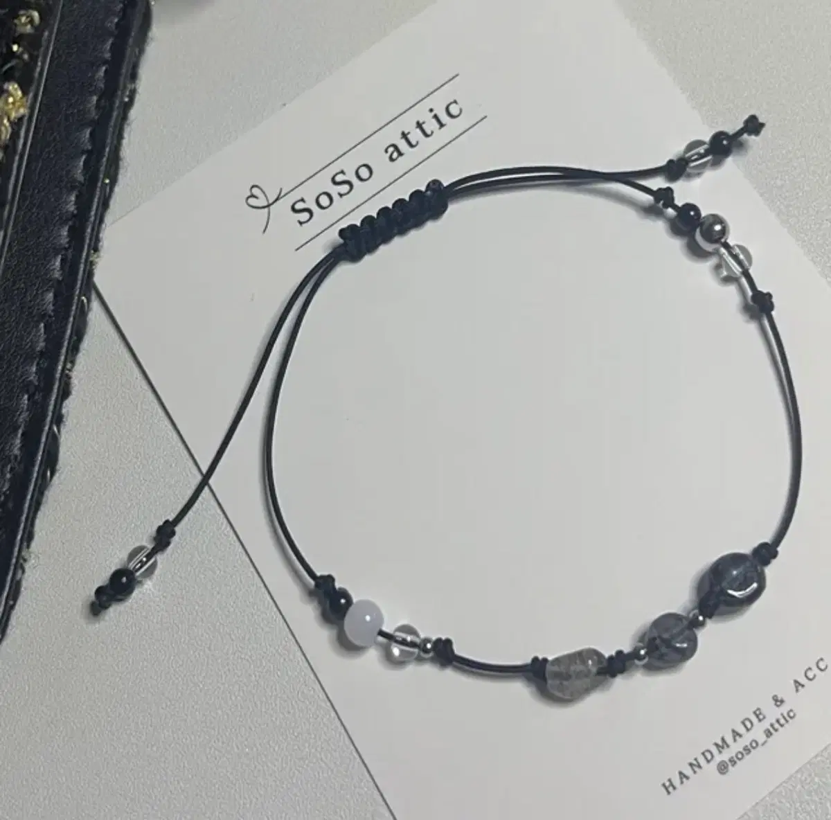에이블리 [Handmade]주문폭주 2 블랙 침수정 매듭 팔찌