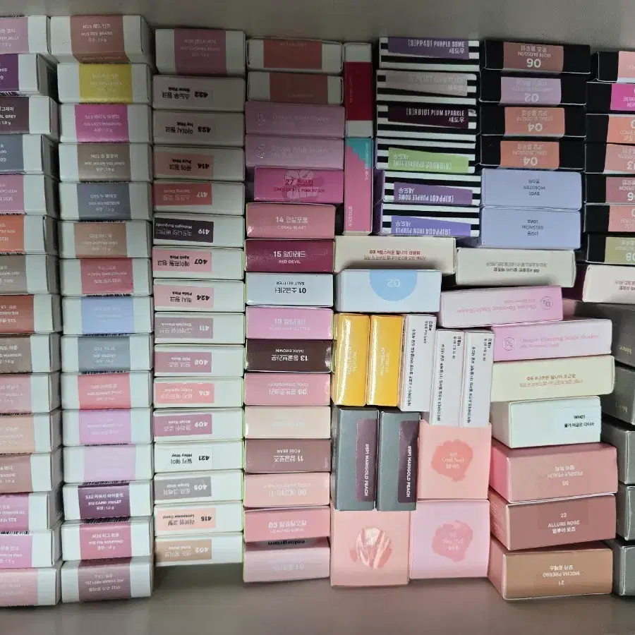 미개봉새상품)싱글섀도우(롬앤.토니모리.컬러그램.힌스.에뛰드.투크.홀리카.미샤 등 .