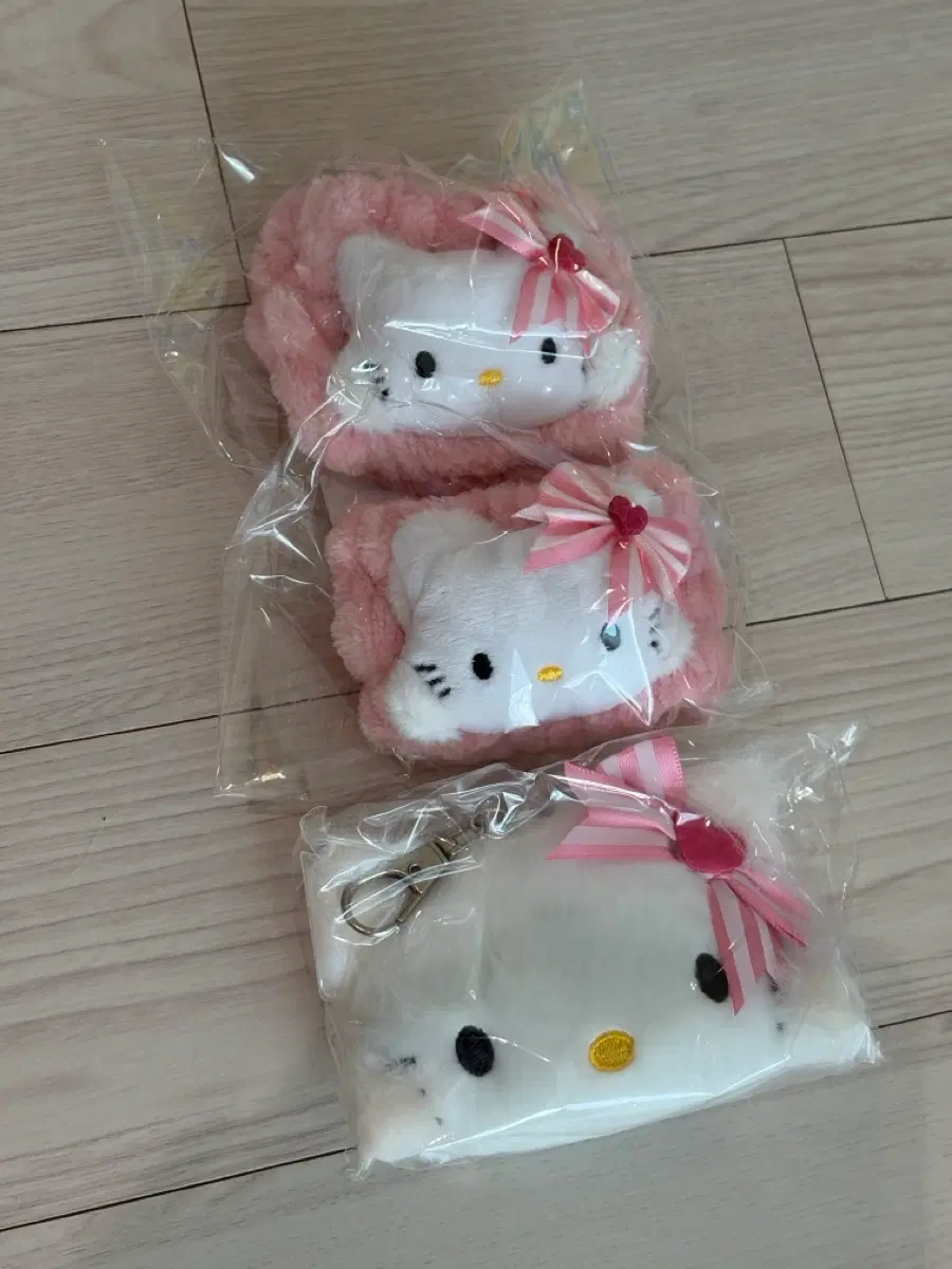 모레모 챠미키티 손목밴드&키링 일괄