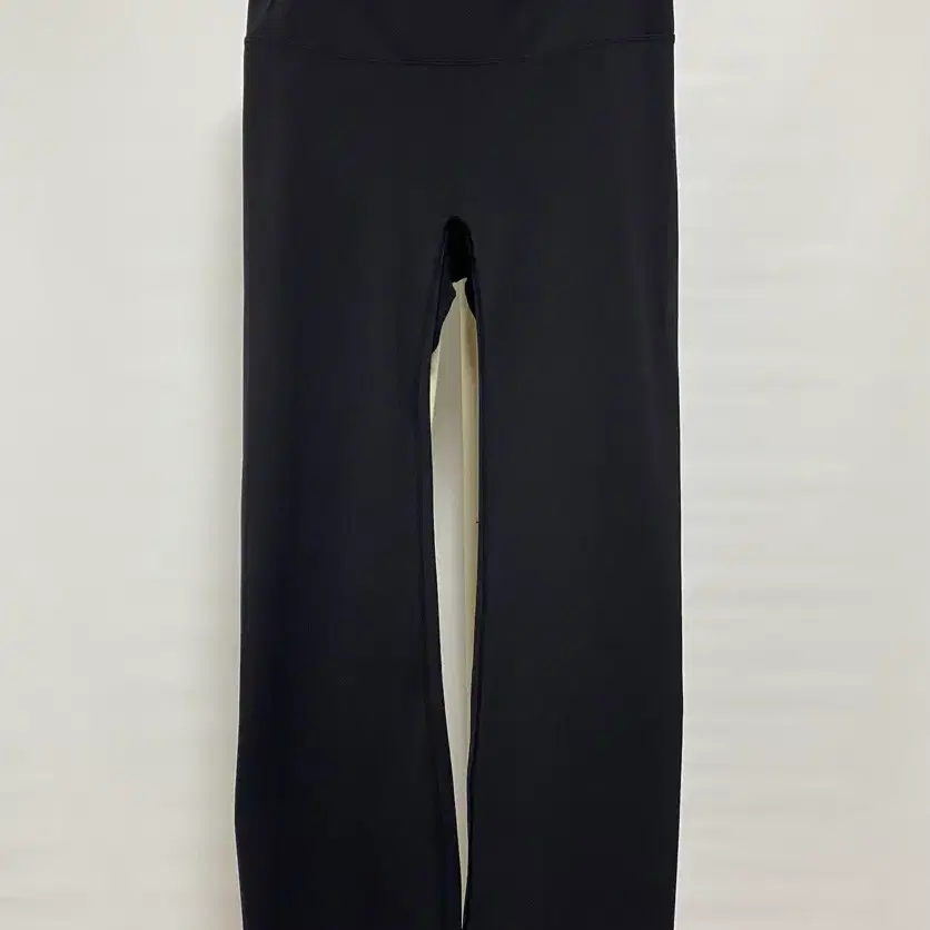 ANDAR 안다르 블랙 부츠컷 레깅스 8사이즈 (L~XL)