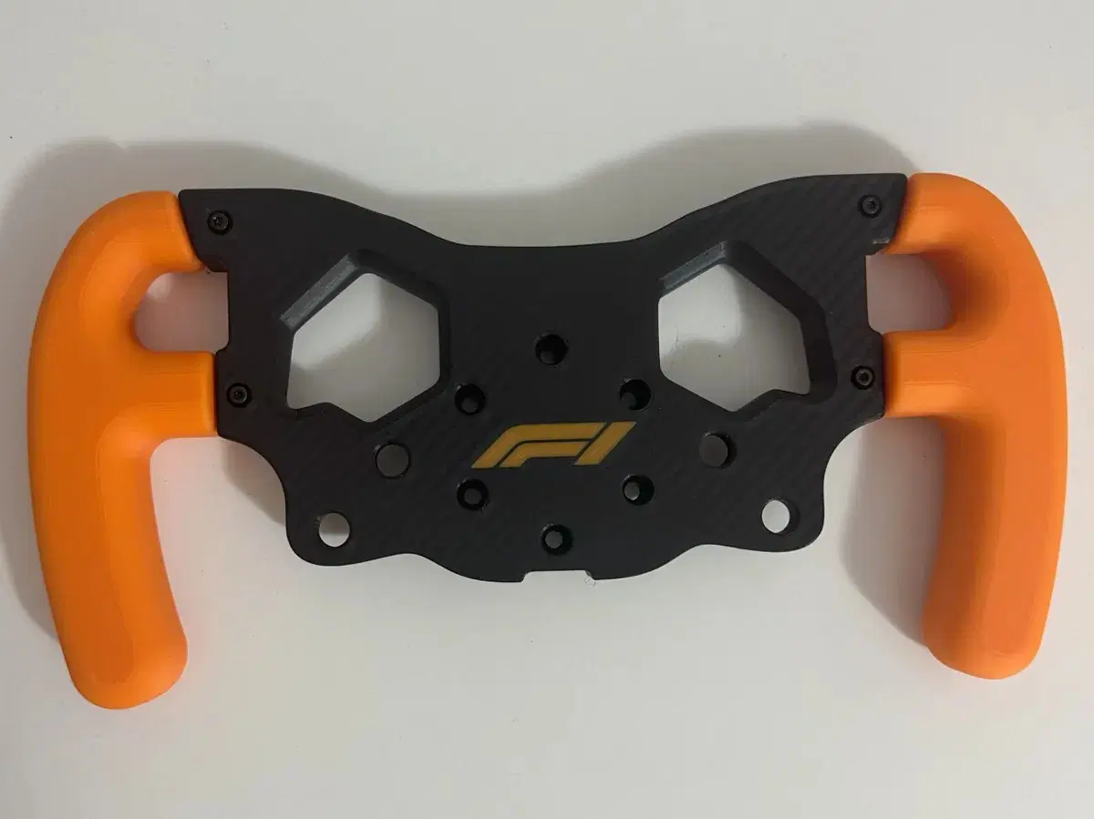로지텍 G920 F1 로고 스티어링 휠