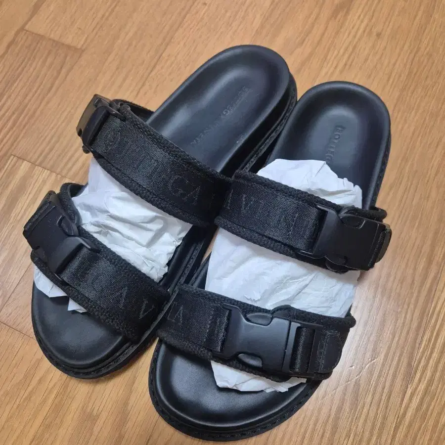 보테가 샌달