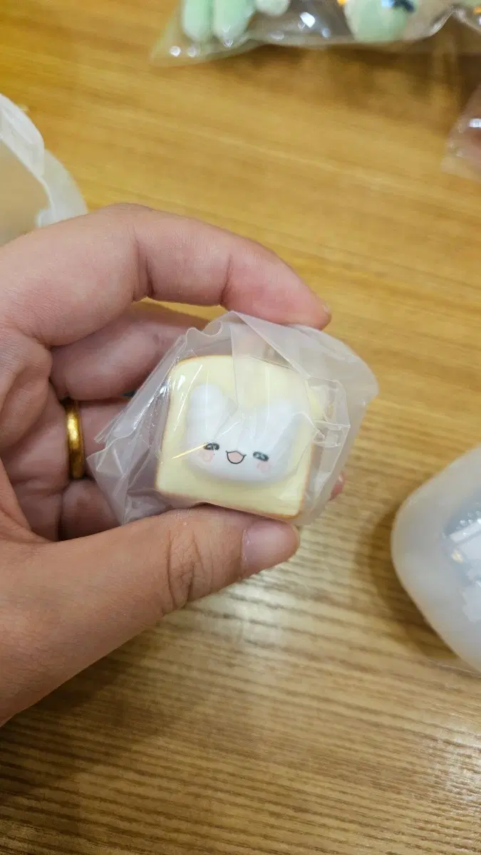 오바케 식빵가챠