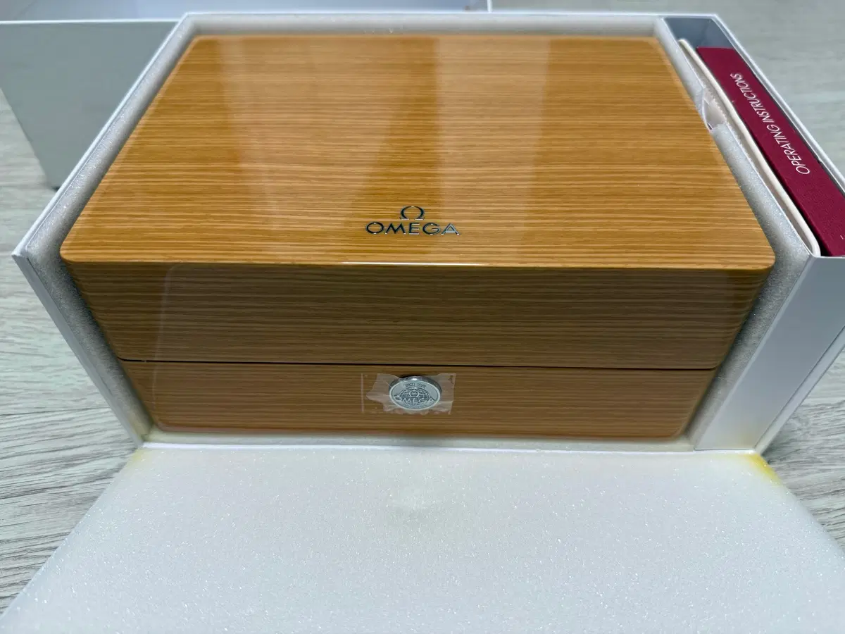 오메가 씨마스터300 세드나골드(러버 스트랩) 팝니다!(직거래)
