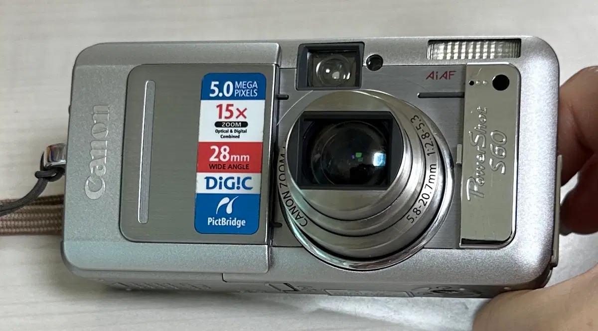 Canon PowerShot S60 digital camera