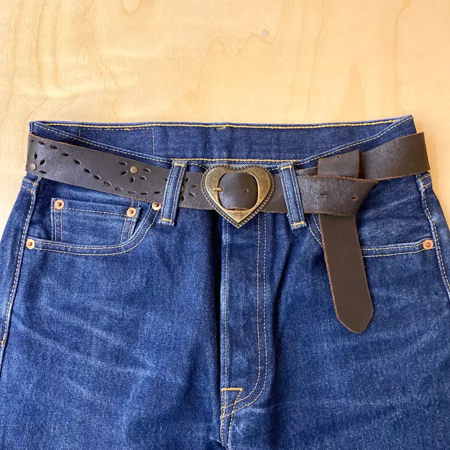 VTG heart buckle belt 미국 빈티지 하트버클 벨트