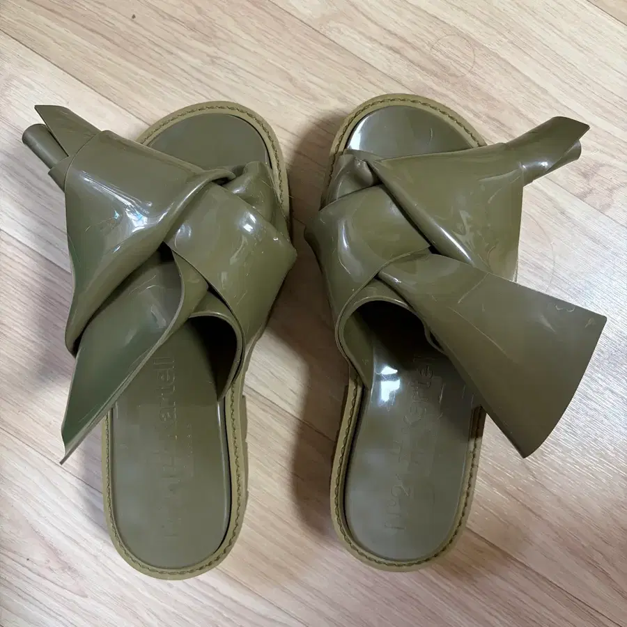 N21 X 카르텔 슬리퍼 카키 240