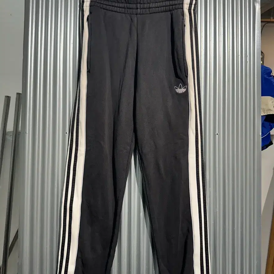 [XL] 아디다스 오리지널스 ADIDAS ORIGINALS 3스트라이프 패널 코튼 조거 팬츠