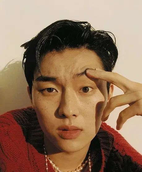 (새상품)<맨 끝줄 소년>이 강,<약한 영웅> 수호 역 배우 최현욱님의 화보와 인터뷰가 실린 코스모폴리탄 잡지양도