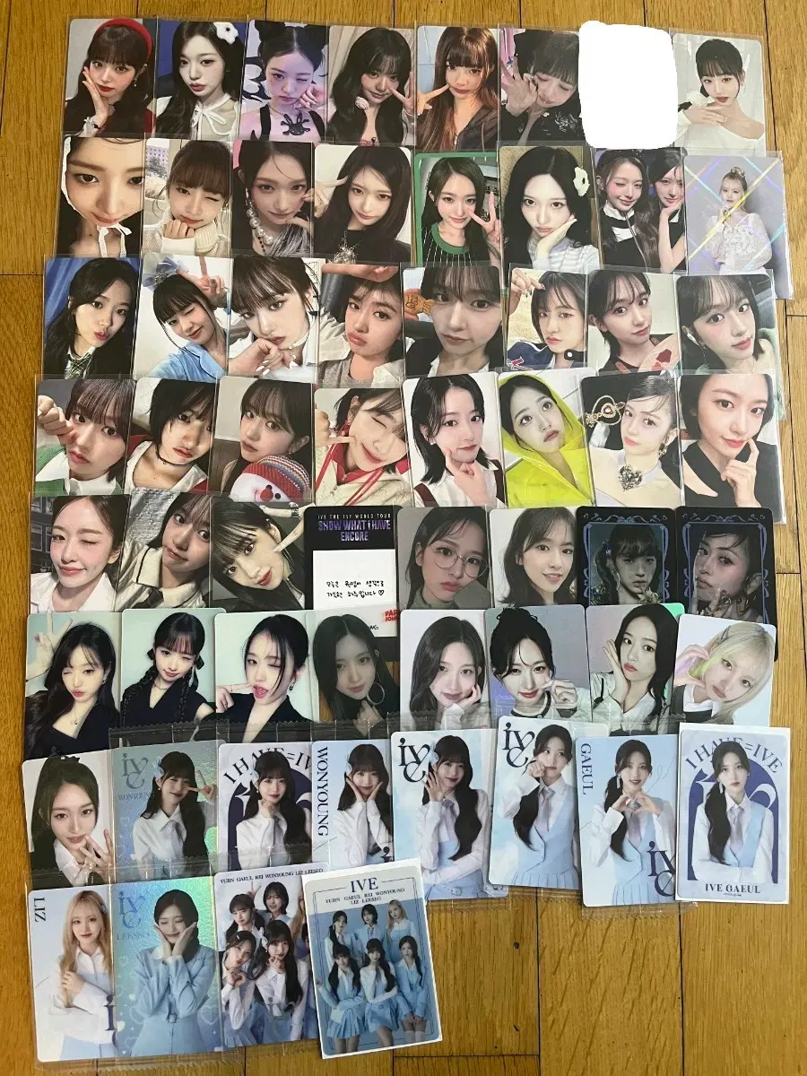 시세킹다수아이브 포토카드59장 일괄 9.5로 판매합니다! 유진가을레이원영리즈이서응원봉싸인분철에버랜드럭드포카안녕즈생카