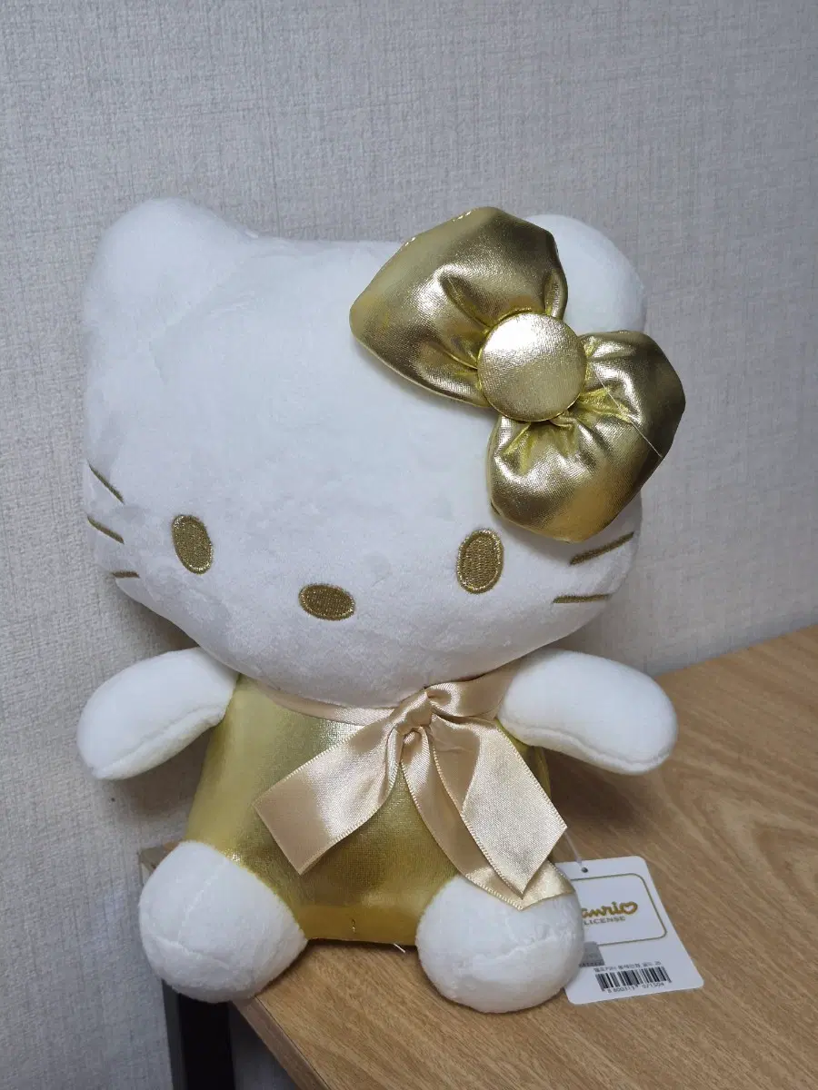 키티 골드 리본 인형 (25cm)