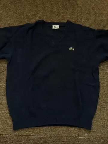 LACOSTE V넥 니트 스웨터 네이비
