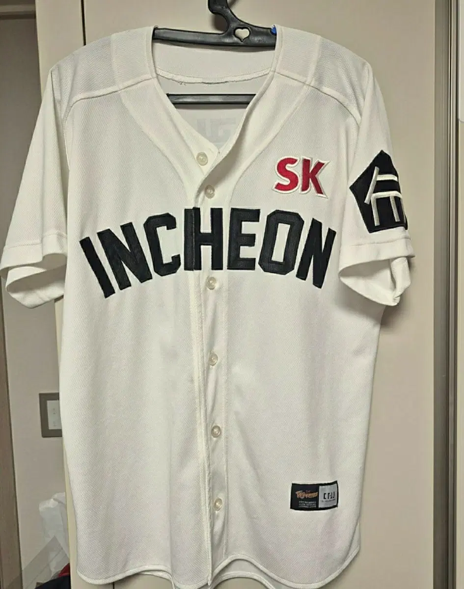 SK와이번스 인천 유니폼 100사이즈 김광현 마킹 판매합니다