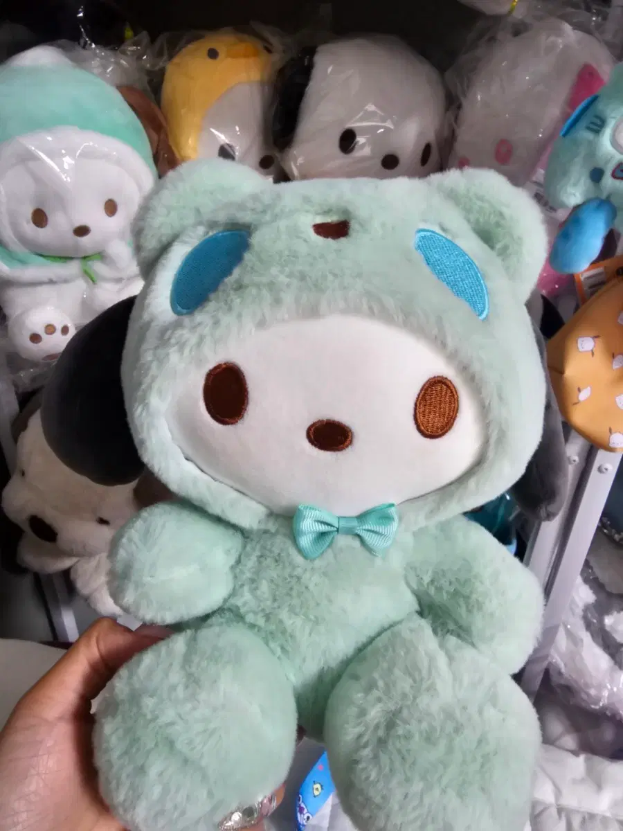 산리오 포차코 인형 민트색 보타이