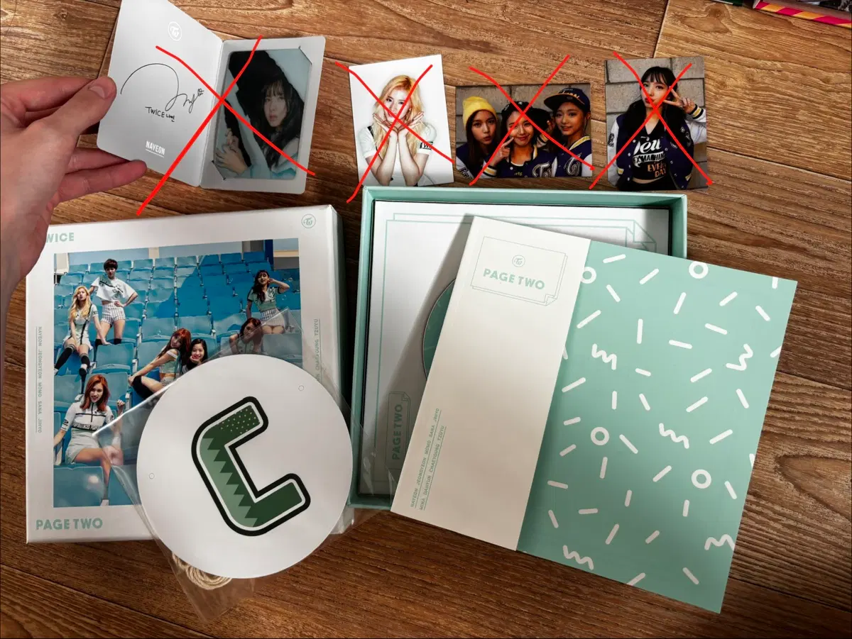 트와이스 PAGE TWO 앨범 + 포스터