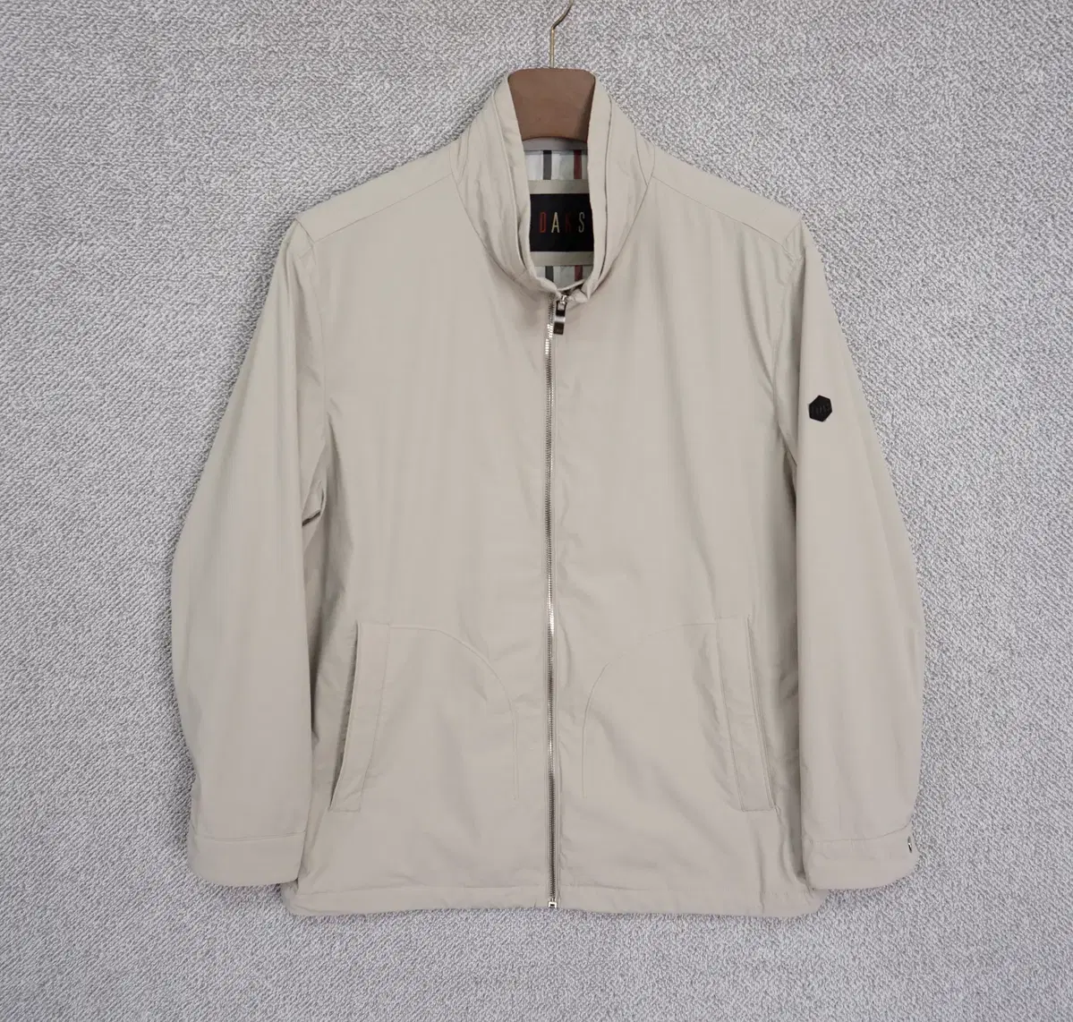 닥스 23년 골프 남성 베이지 바람막이 점퍼 105size