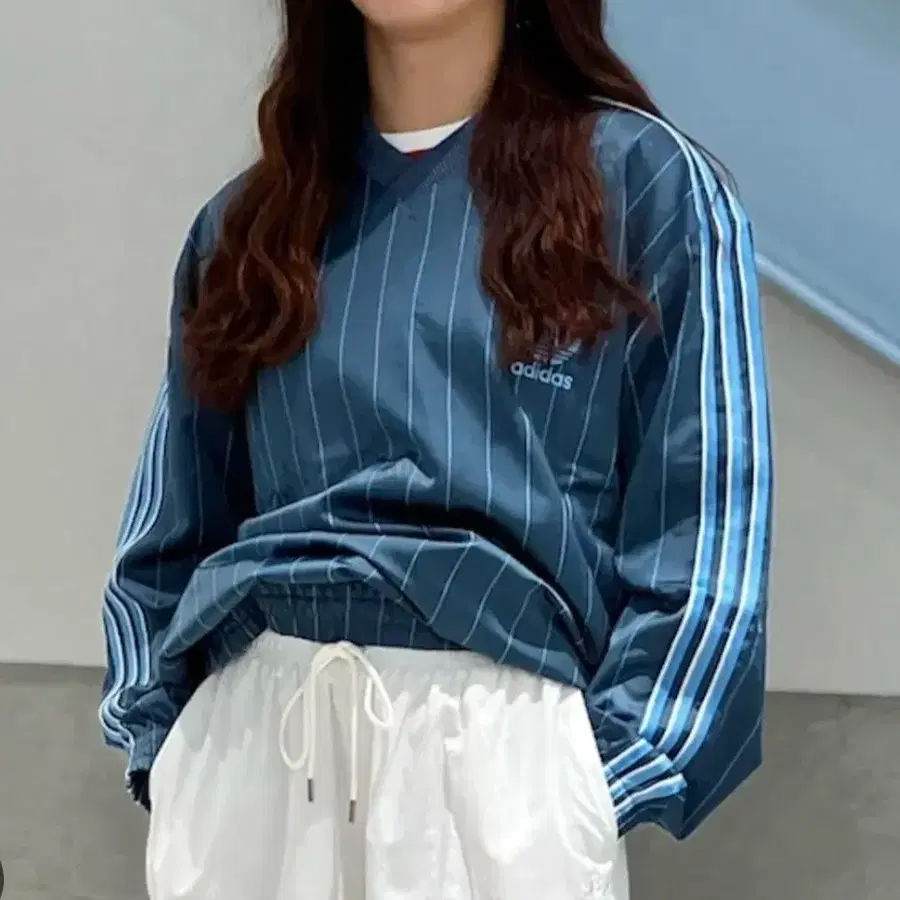 아디다스 남성 스트라이프 긴팔 맨투맨