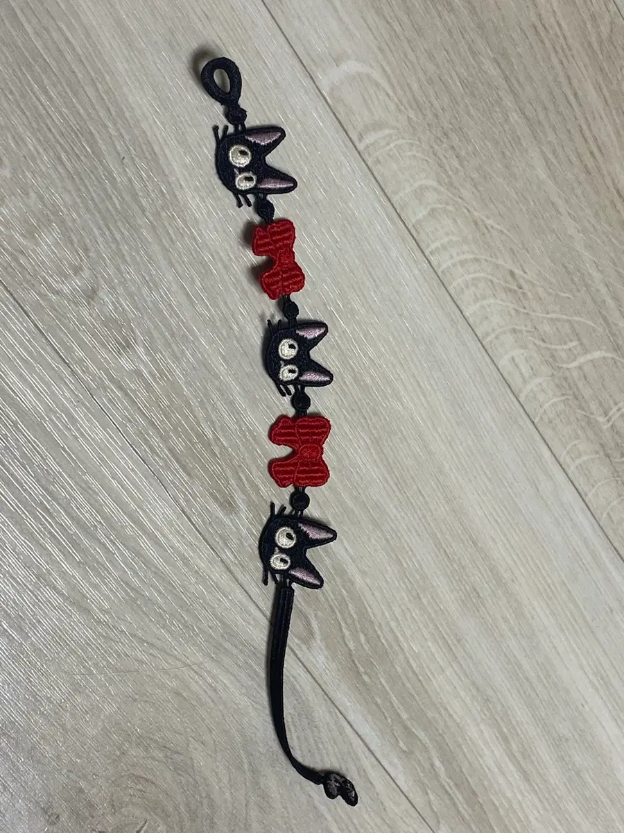 지브리 마녀배달부키키 지지 레이스 블레이슬릿 (팔찌)