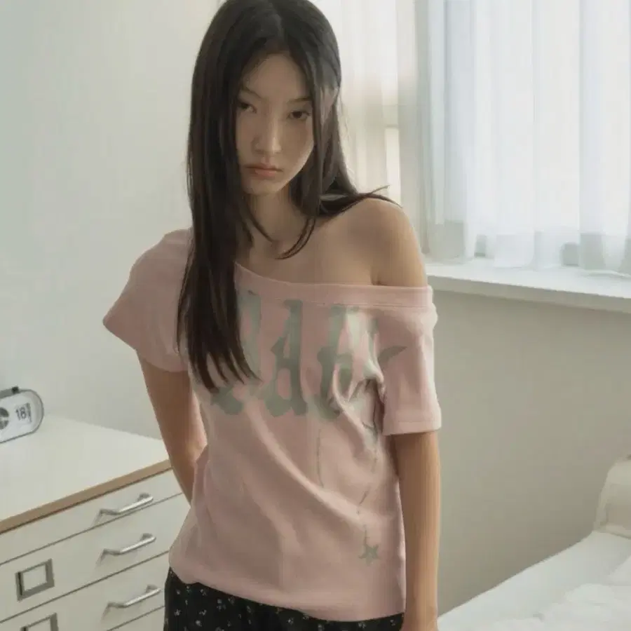 [원희착용] 셋업이엑스이 BABY WIDE NECK TOP / PINK
