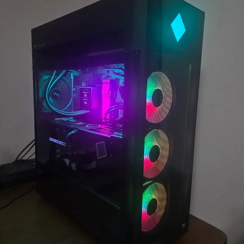 HP OMEN 45L RTX5090 컴퓨터 팝니다