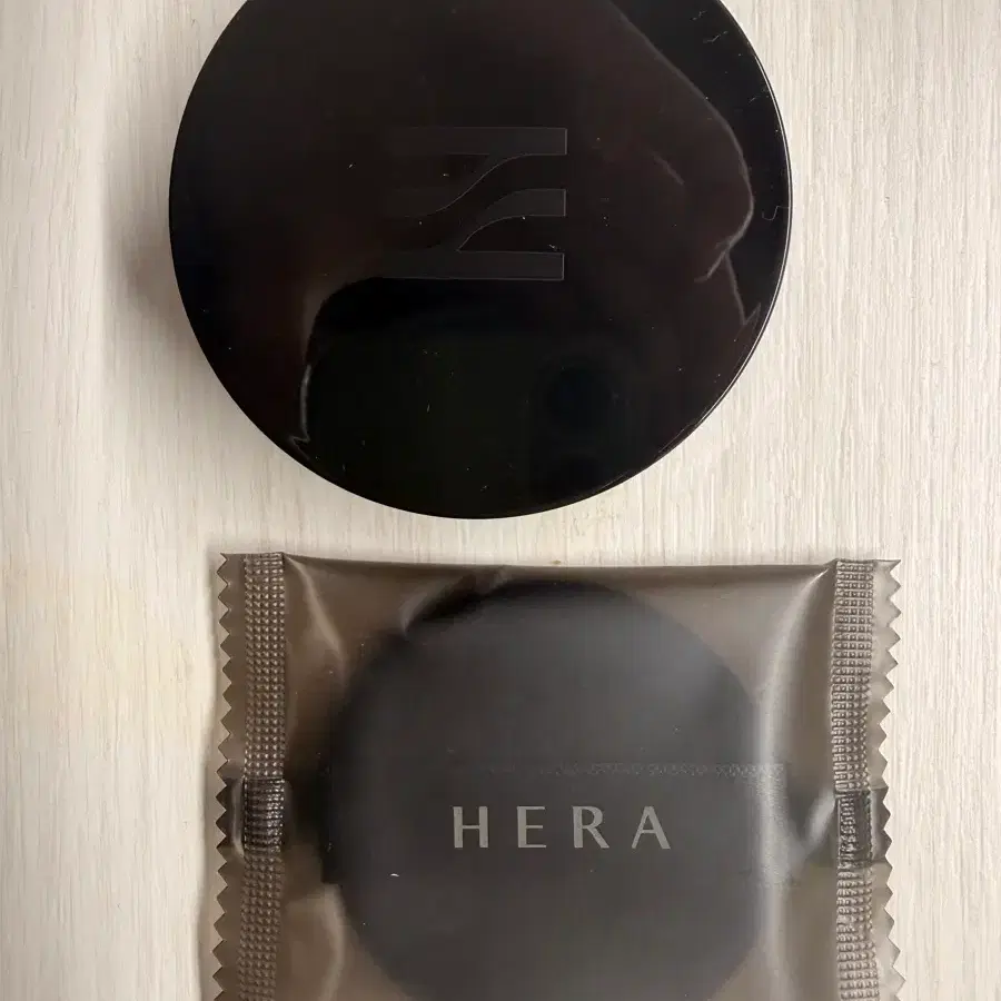 헤라 블랙쿠션 미니21