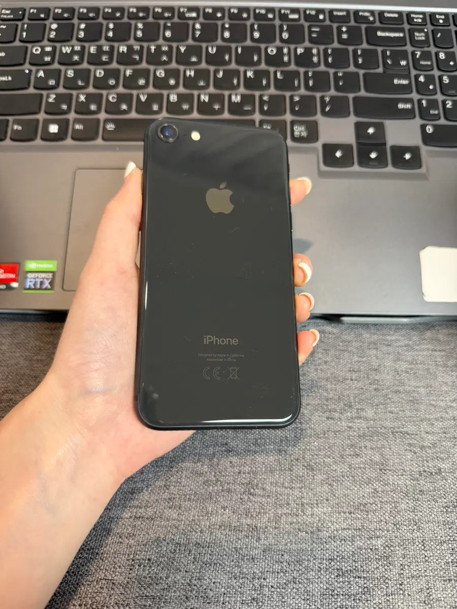 A33 s급 아이폰8 64기가 무음