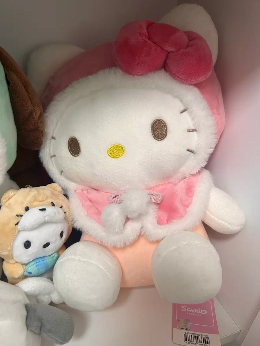 산리오 헬로키티 인형 (택있음)
