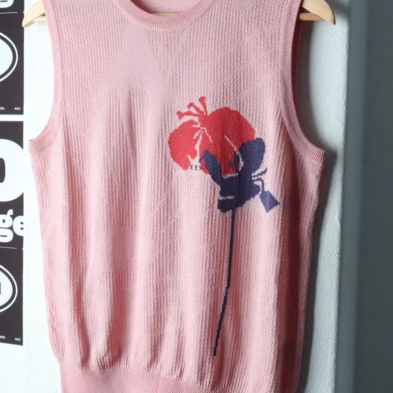 (M) 발렌시아가 니트 조끼 스몰로고 핑크 딸기우유-H38681