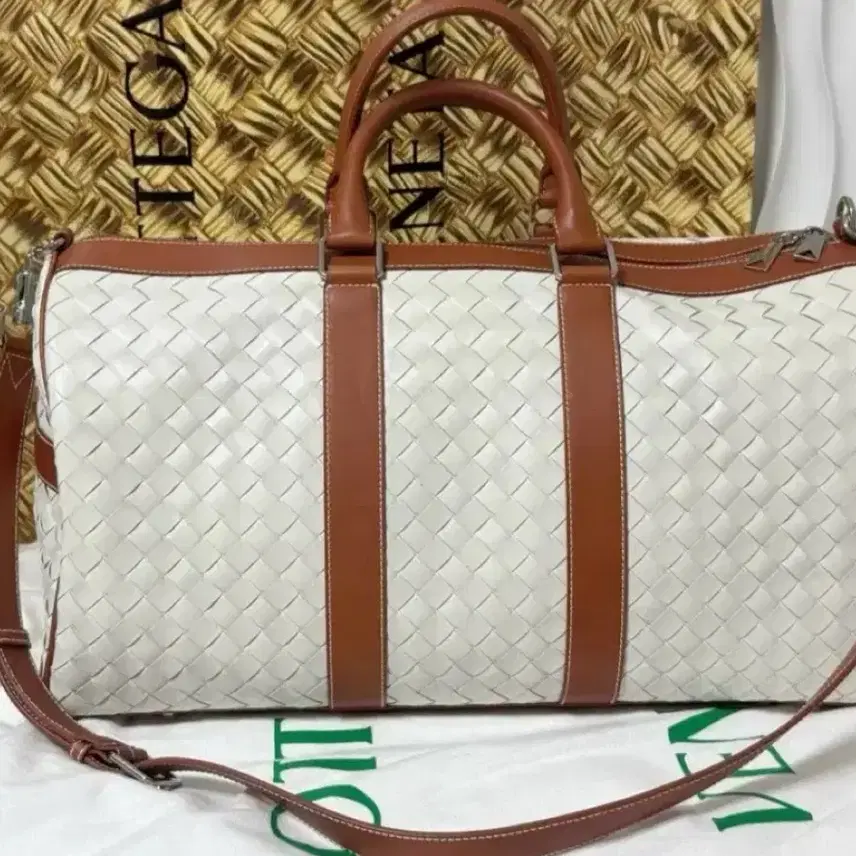 보테가베네타 BOTTEGA BENTA 보테가 베네타 인트레치아토 더플백 사진 2