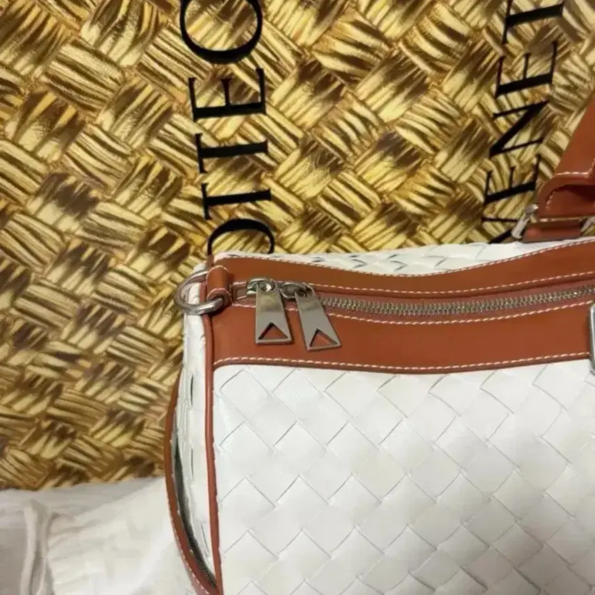 보테가베네타 BOTTEGA BENTA 보테가 베네타 인트레치아토 더플백 사진 4
