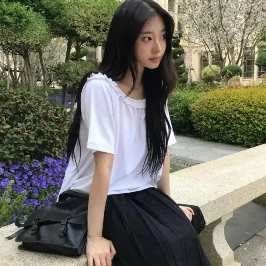 레터프롬문 소브프릴 원숄더 반팔티