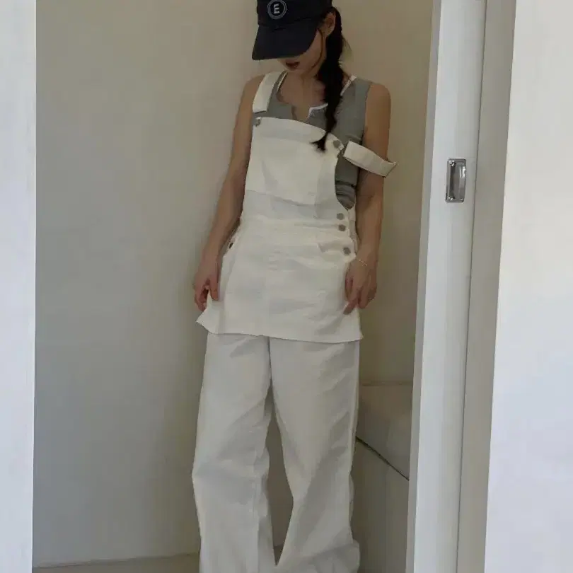 화이트 스커트 레이어드 오버롤