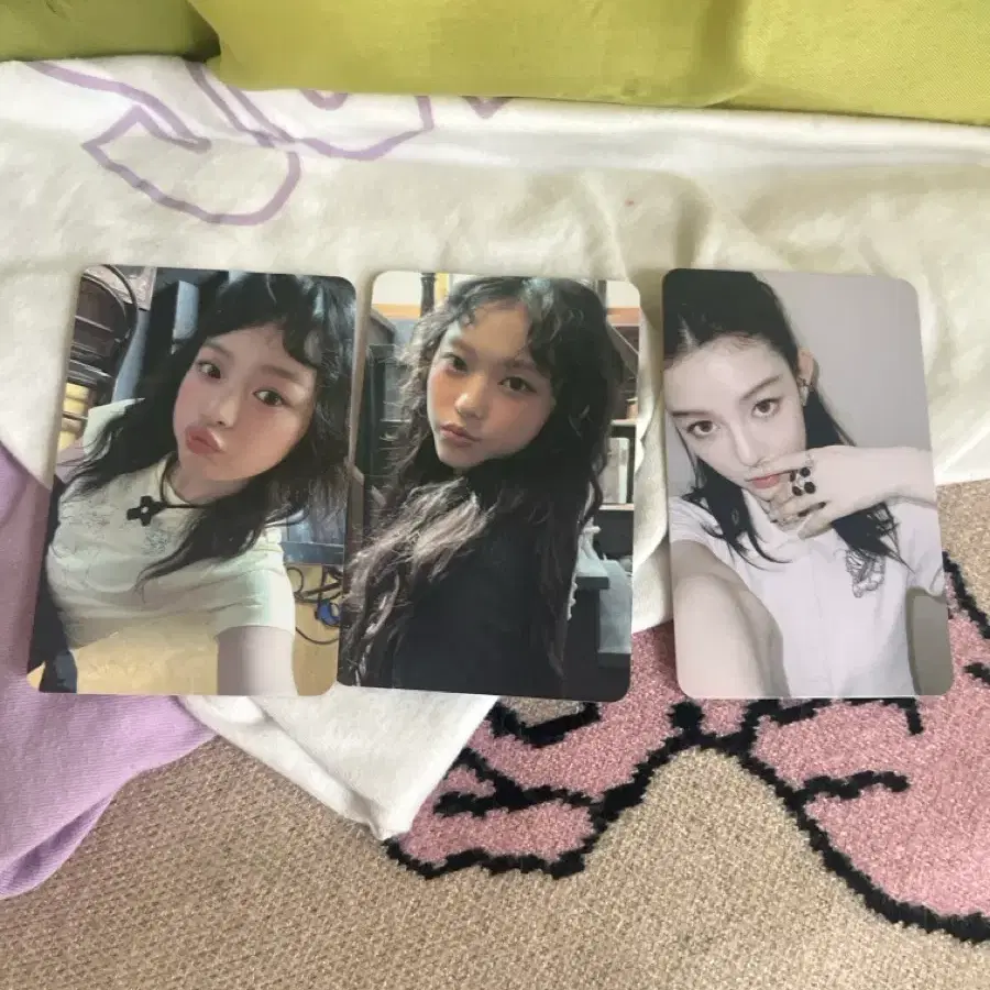 뉴진스 포토카드 3장 세트 해린,다니엘,하니