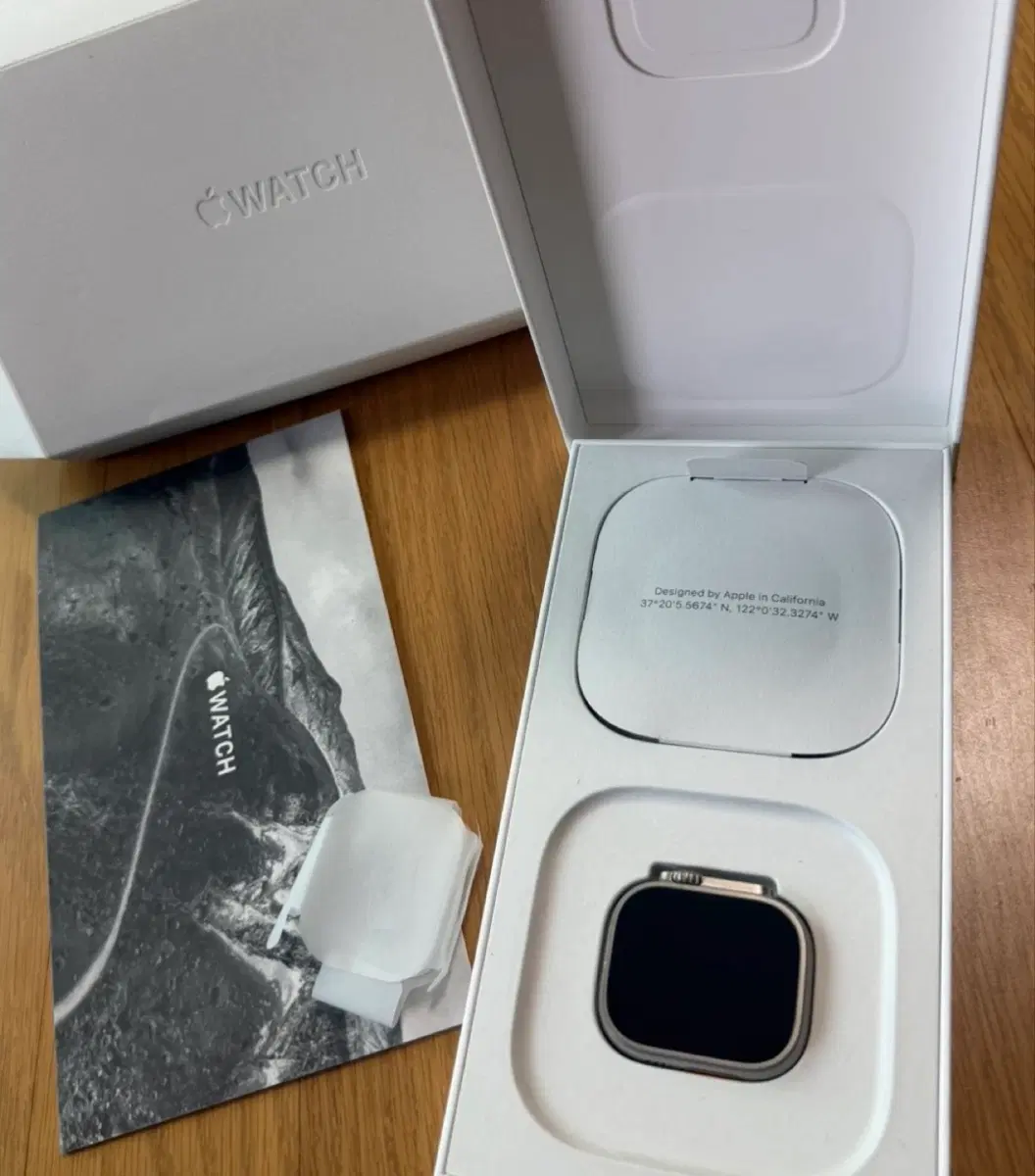 [애플] 애플워치 울트라 1세대 49mm 티타늄 (풀박스 / 사제스트랩 / 배터리84%)