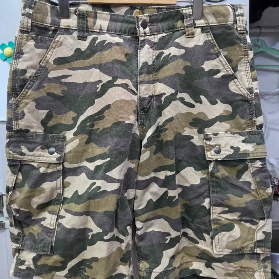 칼하트 카모플라쥬 카고 반바지