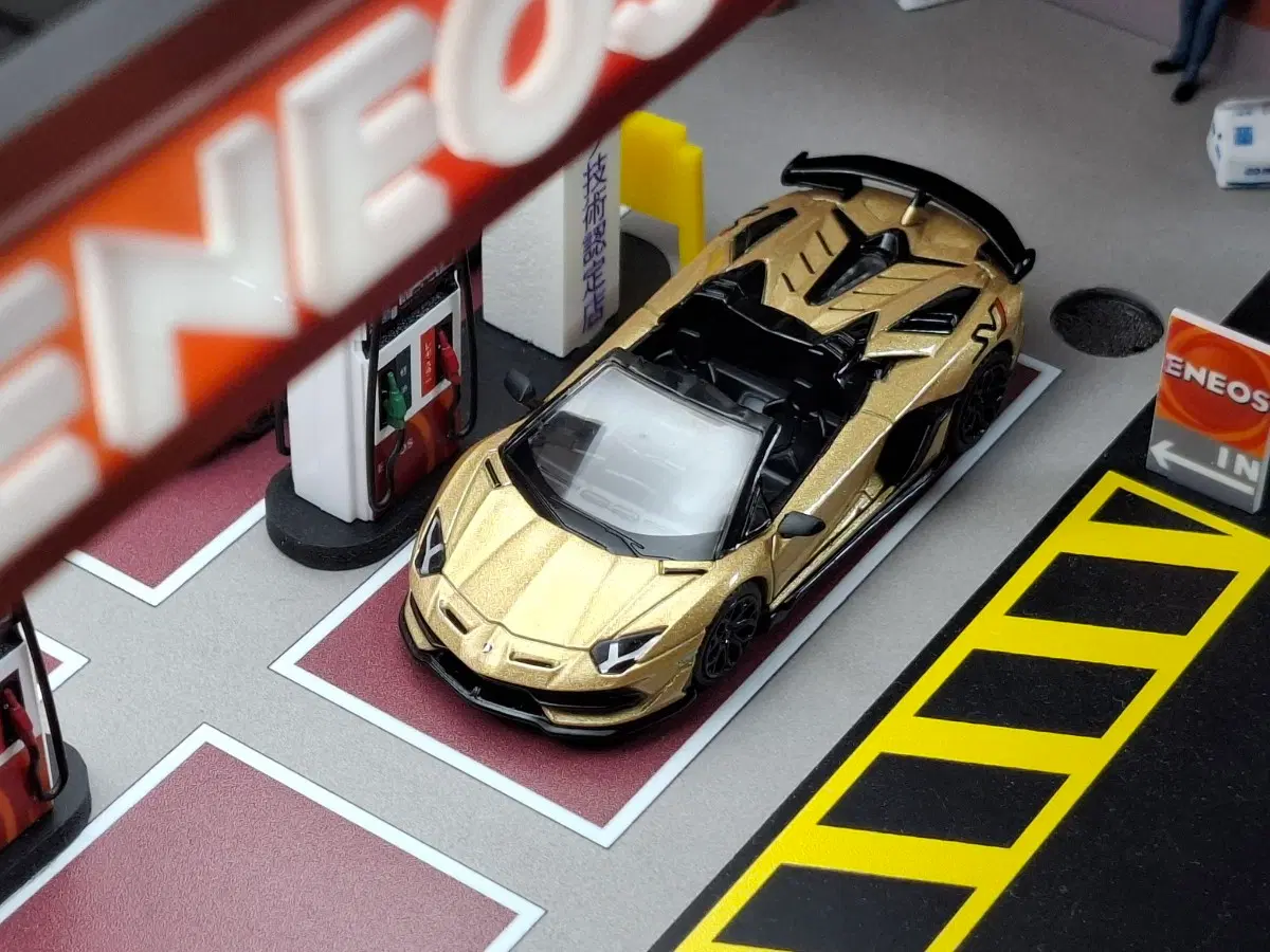 미니지티 363 람보르기니 아벤 SVJ 1:64
