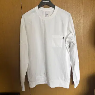 THE NORTH FACE 포켓 부착 롱 슬리브 L