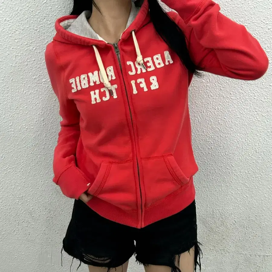 아베크롬비 센터로고 레드 후드집업 M