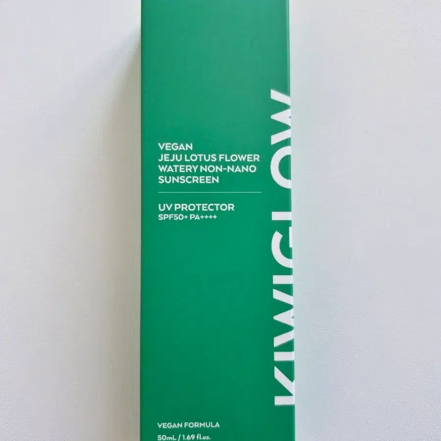 키위글로우 비건 제주 연꽃 워터리 논나노 선스크린 SPF50+ PA++++