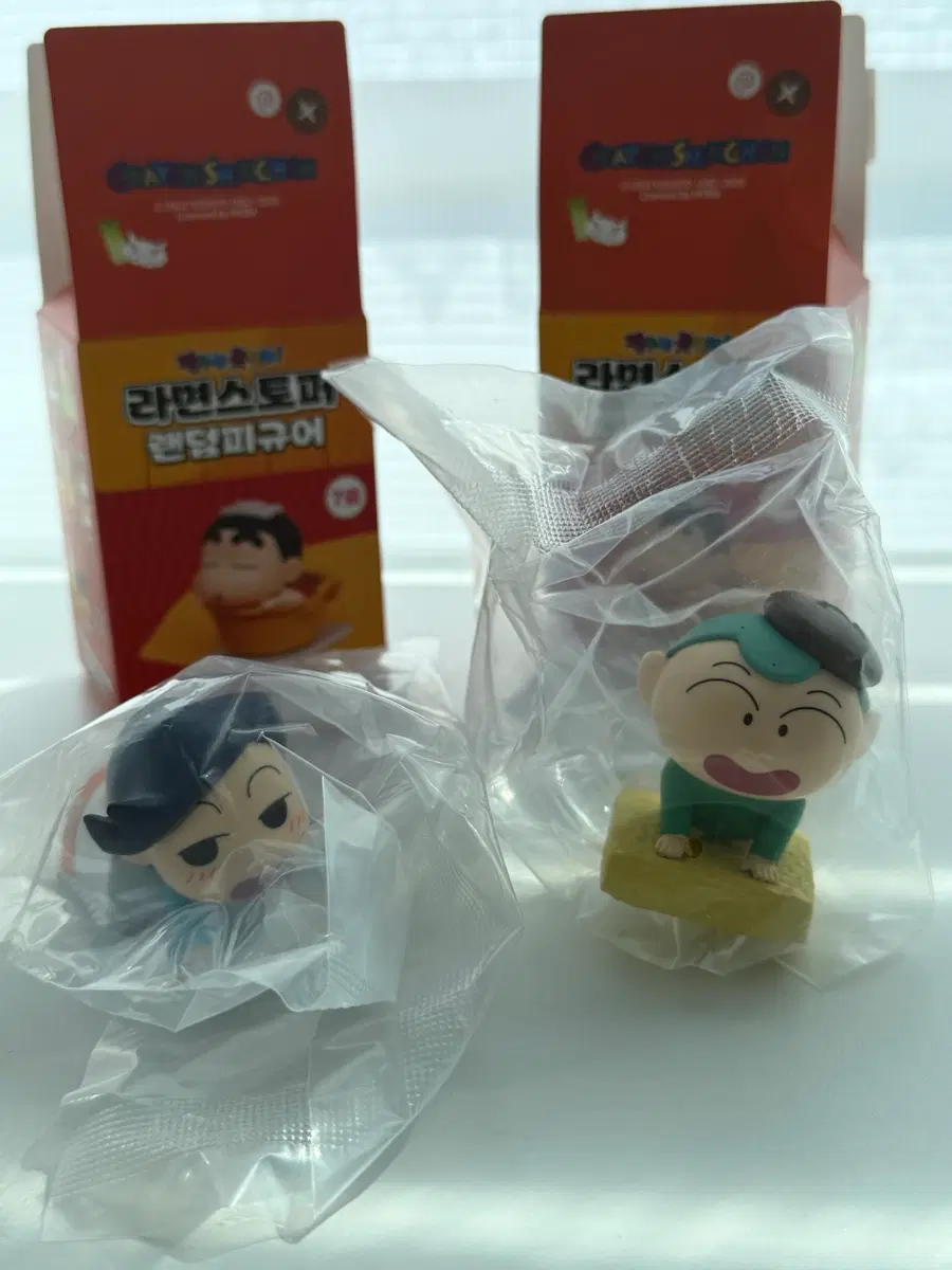 (미개봉/일괄) 짱구는 못 말려 라면스토퍼 랜덤 피규어 철수 훈이 가챠