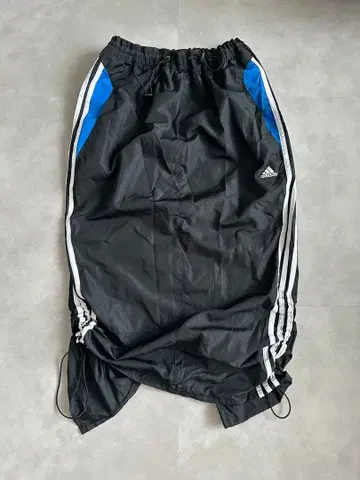 adidas 나일론 롱 스커트 블랙 x 블루