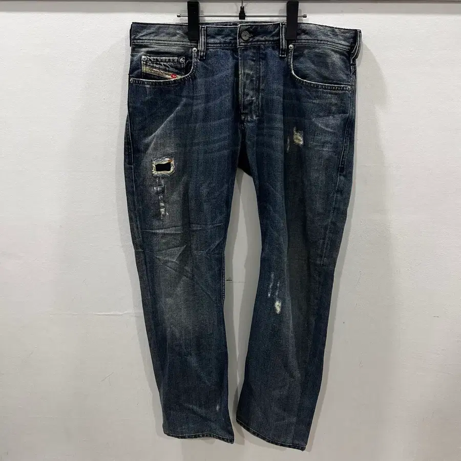 디젤 자티니 데님팬츠