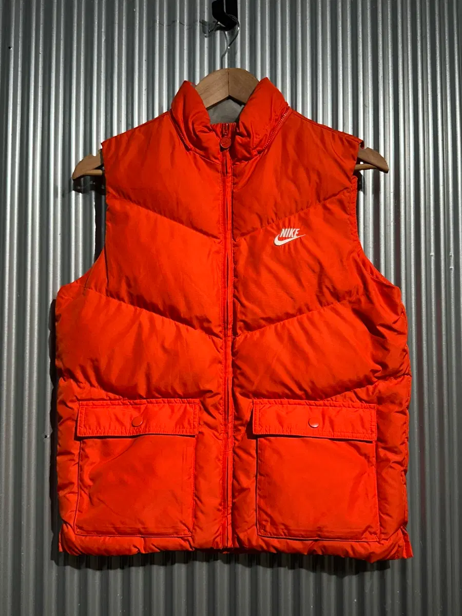[150-160] 나이키 NIKE 트랙앤필드 패딩 베스트 조끼