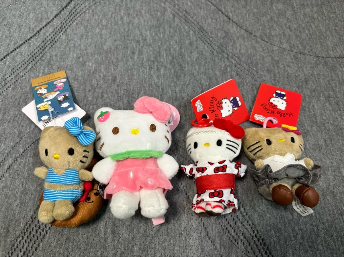 헬로키티 인형 키링